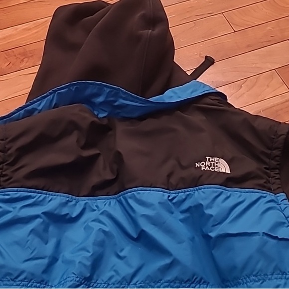 The North Face Lightweight Warm Hooded Winter Jacket Size XL - Picture 5 of 9